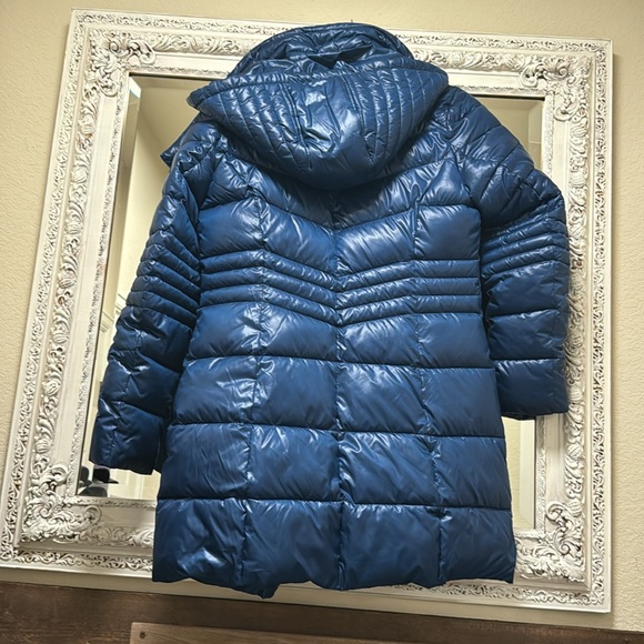 WATER RESISTANT HOODED PUFFER JACKET IN DEEP SEA BLUE (M) - Picture 6 of 9